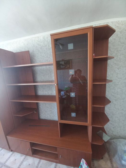 Продам горку для гостинной