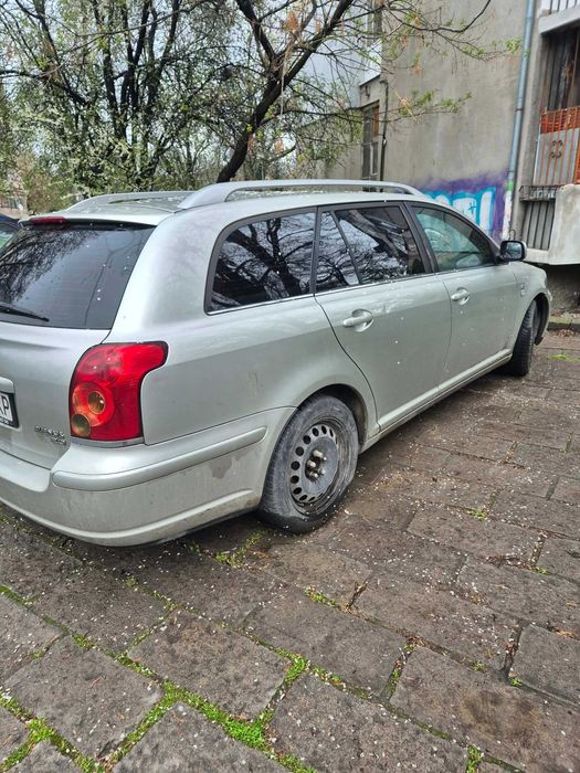 Продавам автомобил