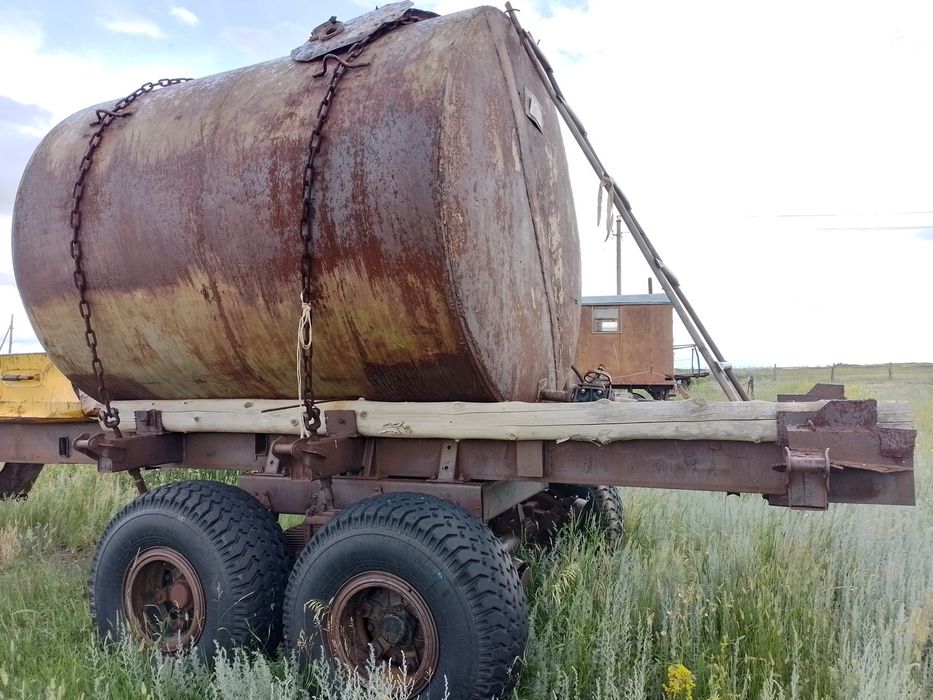 Продам  бочка  на колёсах