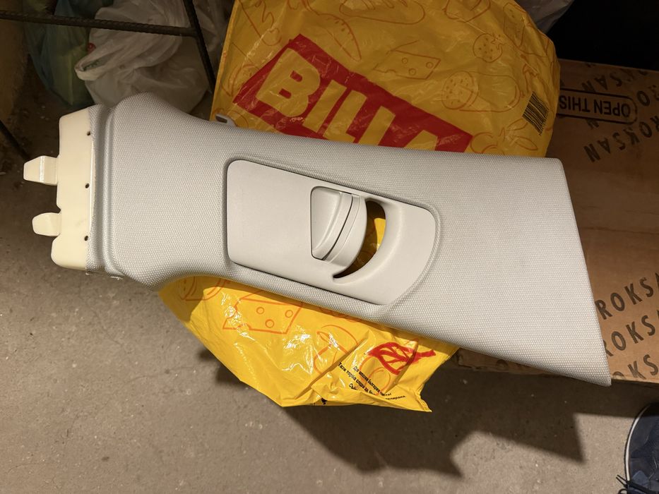 Интериорни части за Audi A4 B8 колонки, плафон