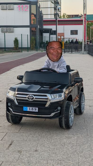 Детский электрический автомобиль