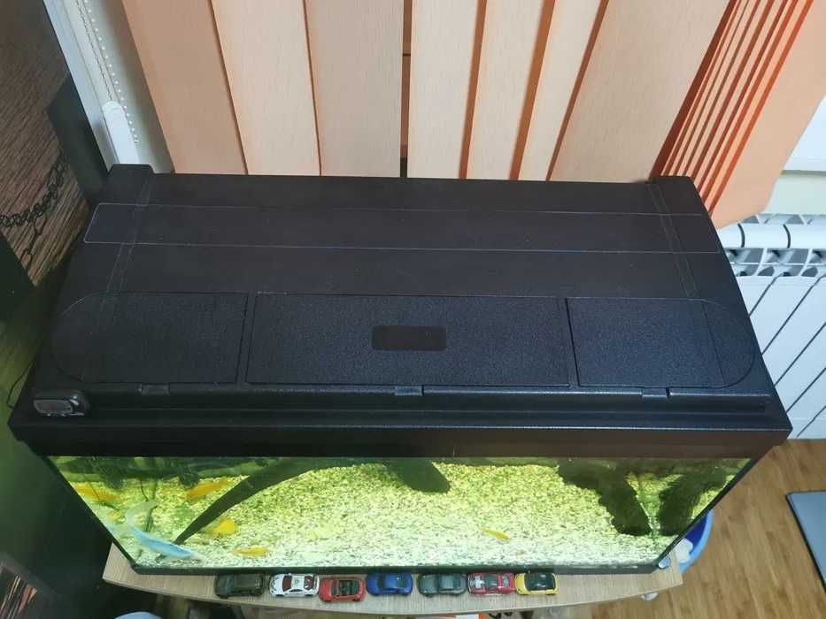 Vând/schimb acvariu 80L cu toate accesoriilor