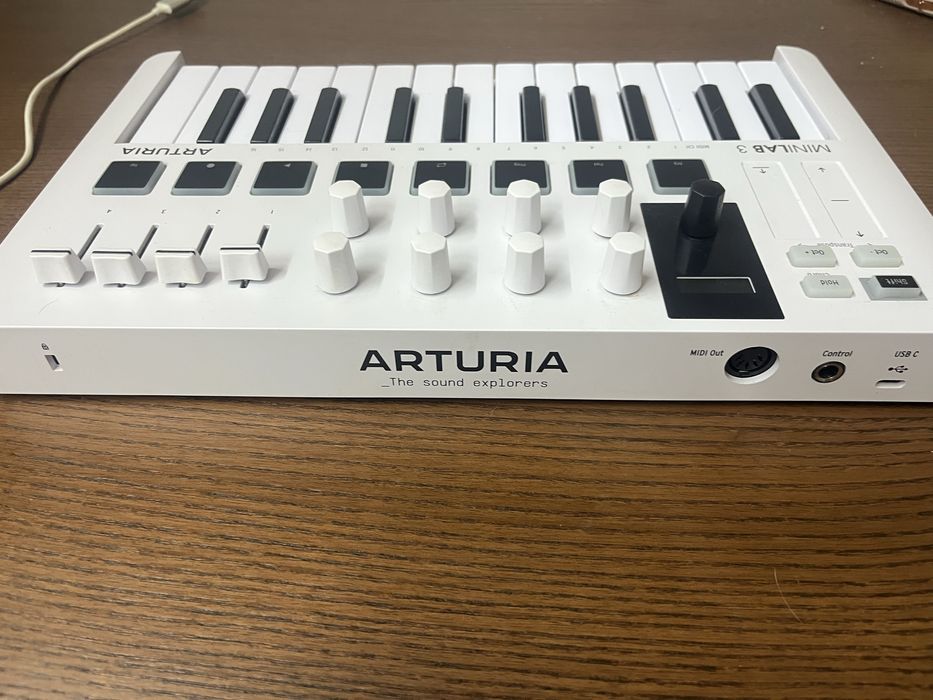 midi клавиатура arturia