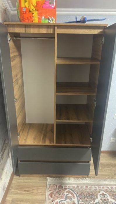 Шкаф комнатный срочно