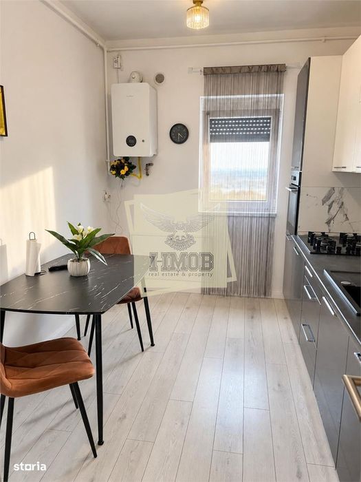 Apartament Exclusivist 3 camere | Balcon | Parcare zona Mandra