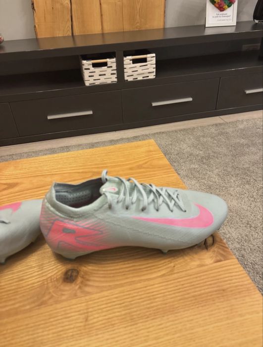 Ghete fotbal nike mercurial