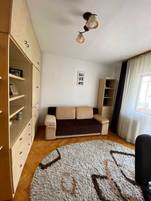 Dau in chirie apartament 4 camere zona FSEGA, Iulius Mall