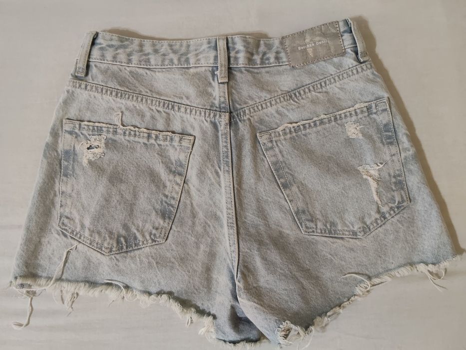 Pantaloni scurti Bershka