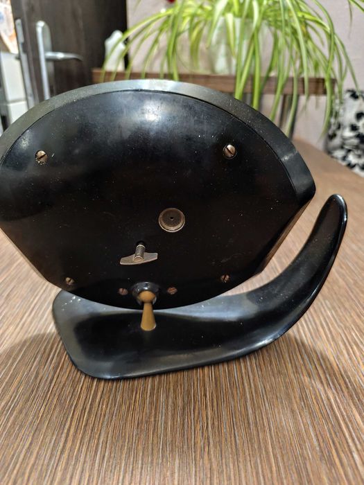 Стенен часовник Прим