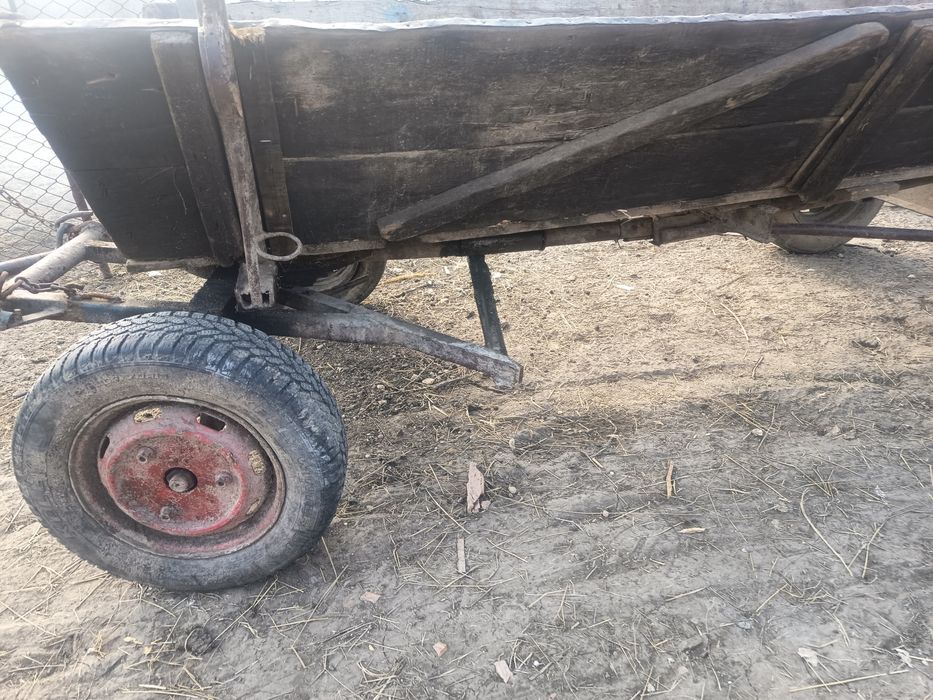 Vând căruță  buna