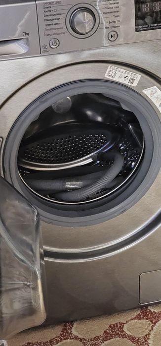 Kir yuvish mashinasi sotiladi