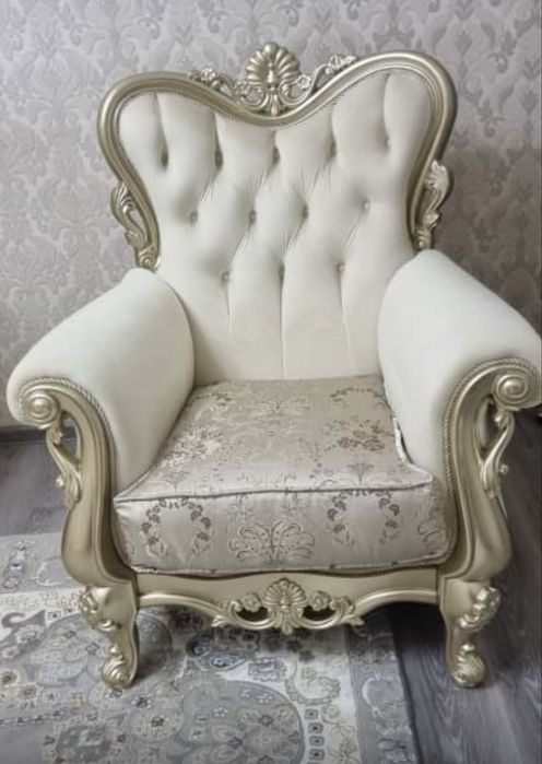 мебель для гостиной хорошее состояние, как новый.