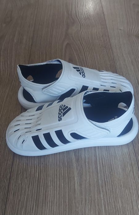 Сандалети Adidas