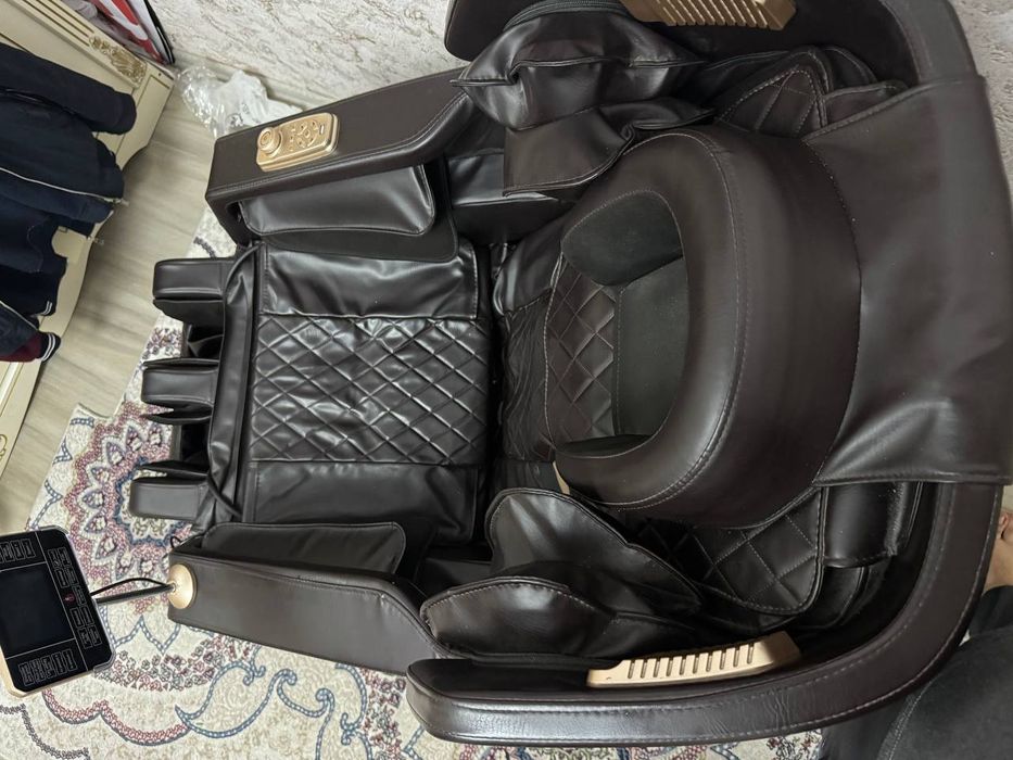 Masaj kreslo sotiladi yengi 4oy ishlatilgan