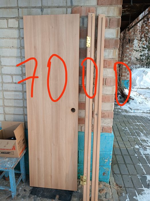 Продам двери  деревянные