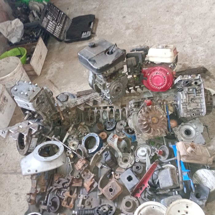 Vând piese motocase  multimarca