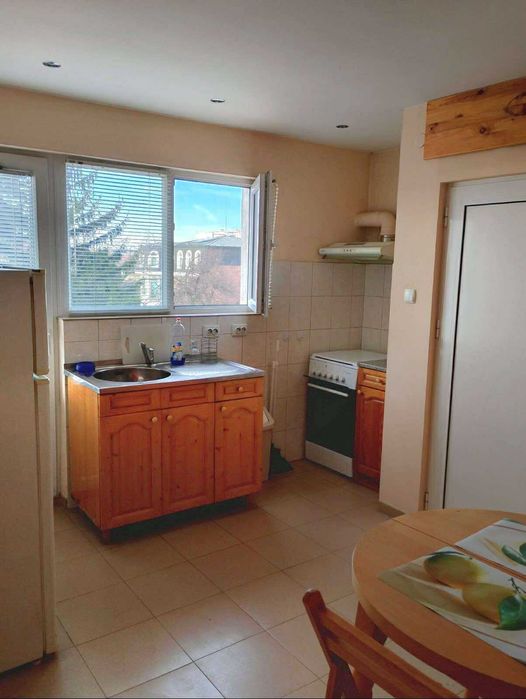 Етаж от къща в кв.Обеля