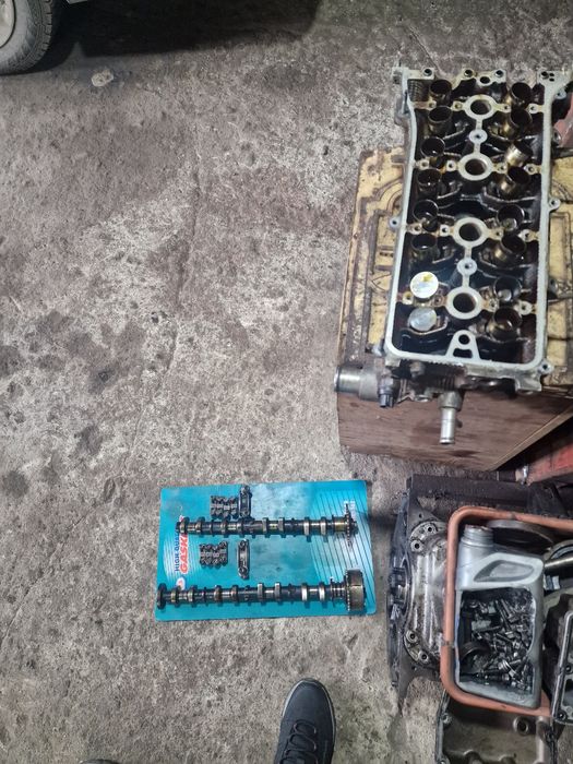 Продам голову тойота 2.4