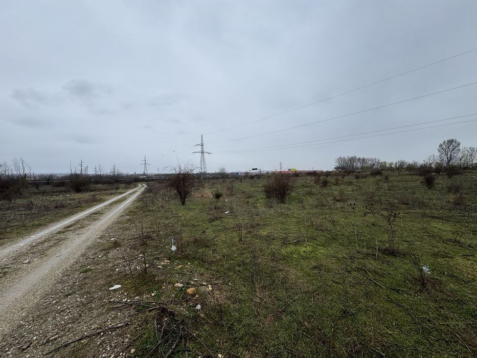 Vând teren zona industriala Pitesti
