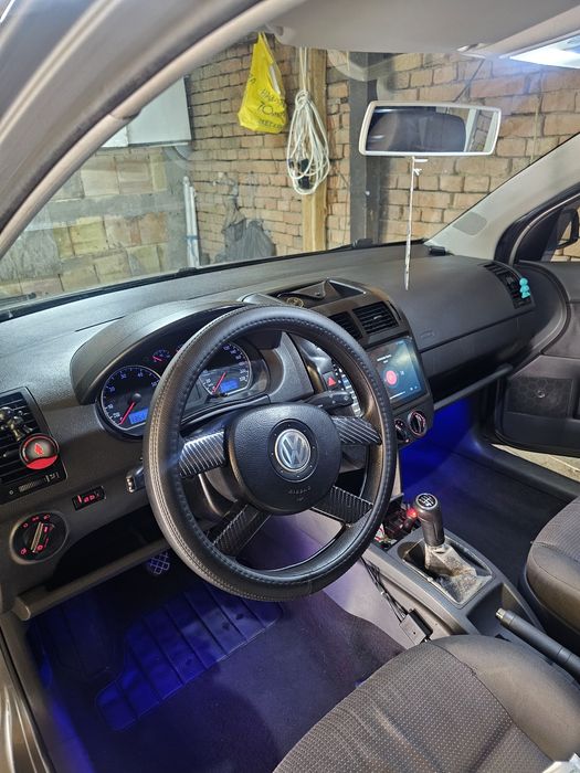 VW Polo 1.4 16V 2005г.