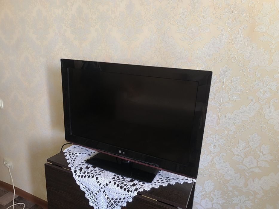 Продам телевизор LG