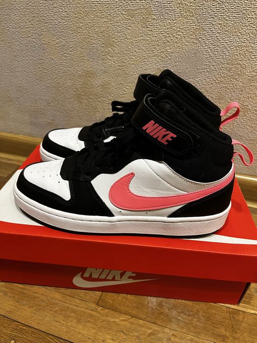 Nike обувки - неразличими от нови