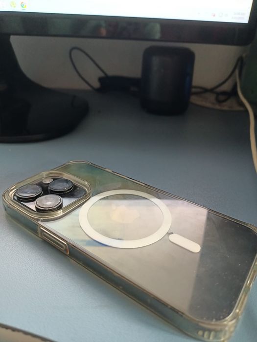 Vand urgent Iphone 14 pro ingrjit