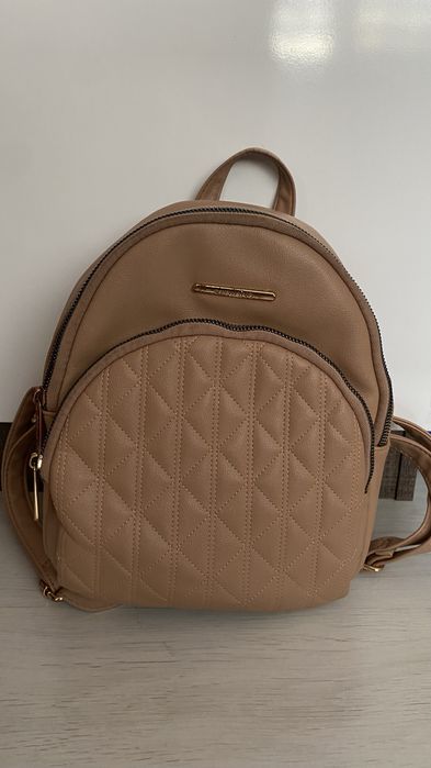 Лот дамски чанти 4бр