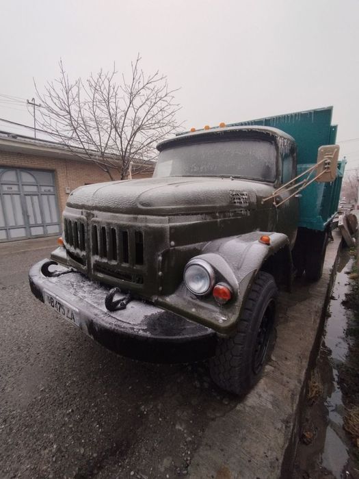 Zil Samosval sotiladi.