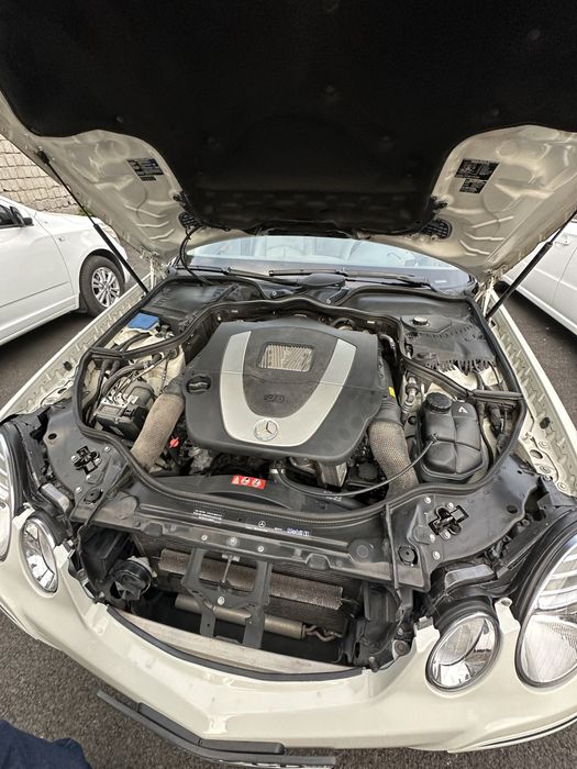 Mercedes 211 sotiladi