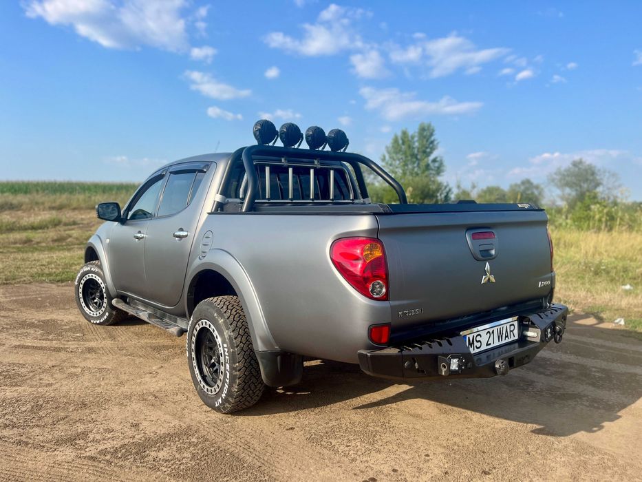 Mitsubishi L200 - 2011