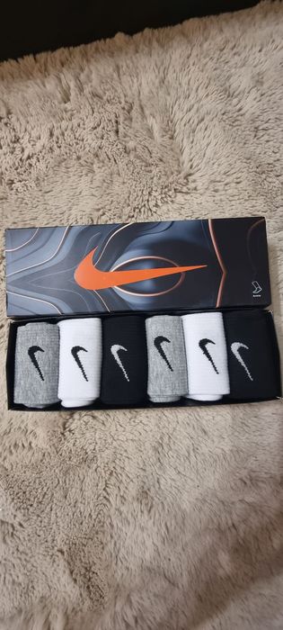 Șosete Nike , măsura universala