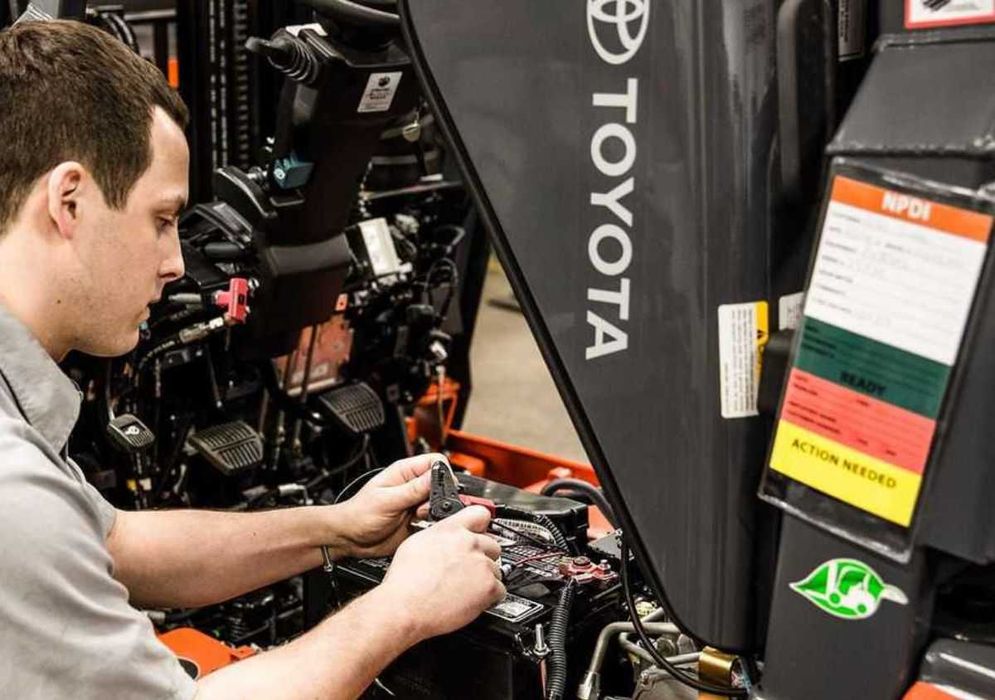 Ремонт / Сервиз на мотокари и друга подемно-транспортна техника