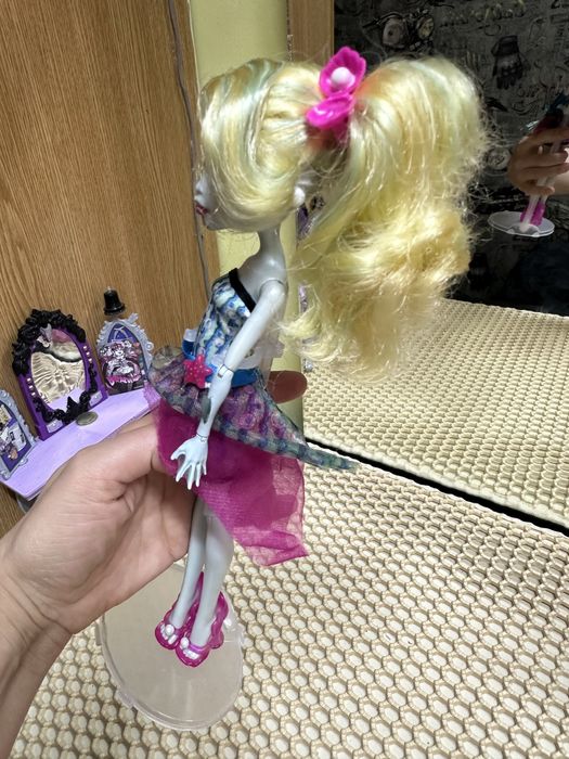 Продам куклу  монстр хай!