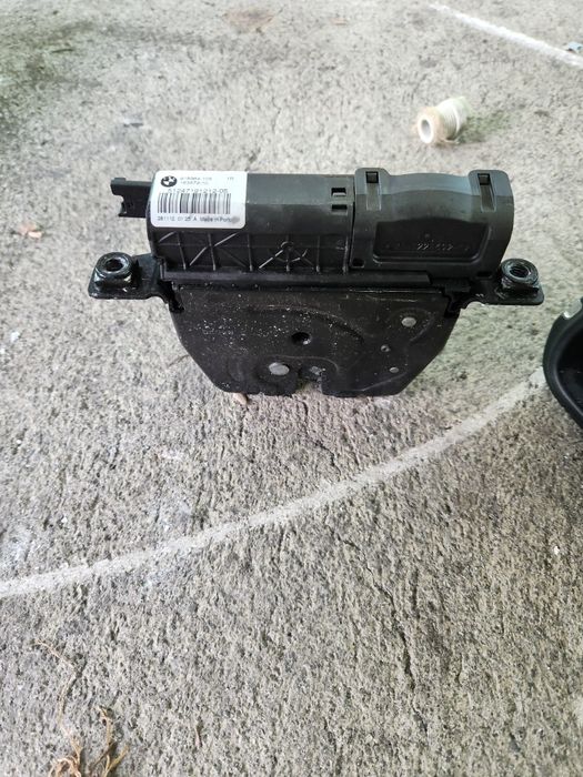 Брава за заден капак за BMW f30