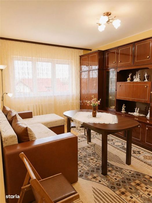 Oras Ulmeni Apartament 3 Camere Etaj 1 cu garaj si boxa
