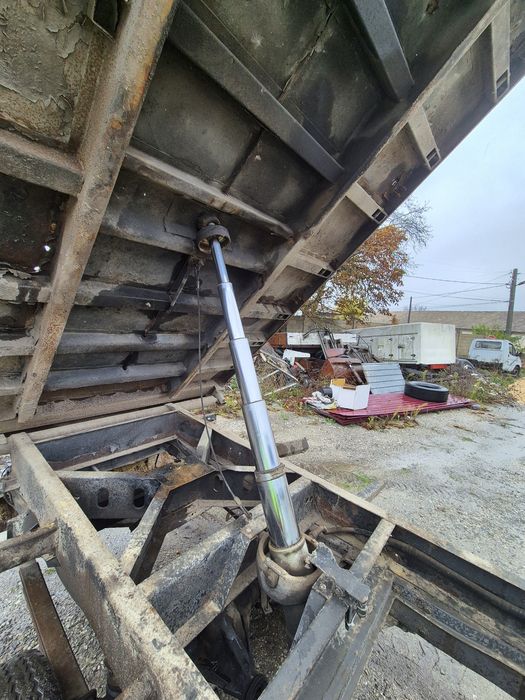 Самосвал Форд транзит