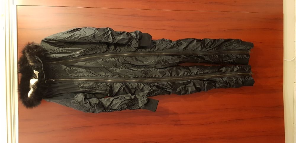 Costum Prada autentic