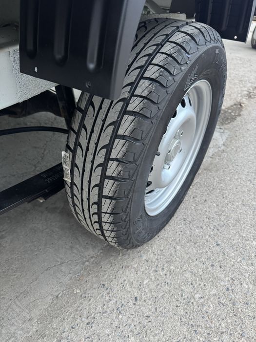 Dongfeng  Dubl kabina 88 ot kuchi