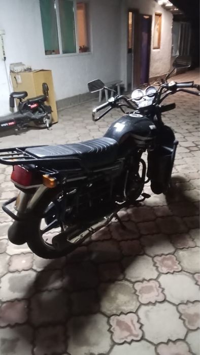 Продам мотоцикл 200 куб