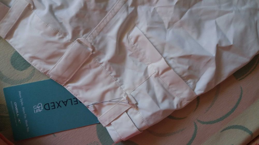 Vand pantaloni de ski pentru dama, albi cu captuseala turcoaz, mar.S