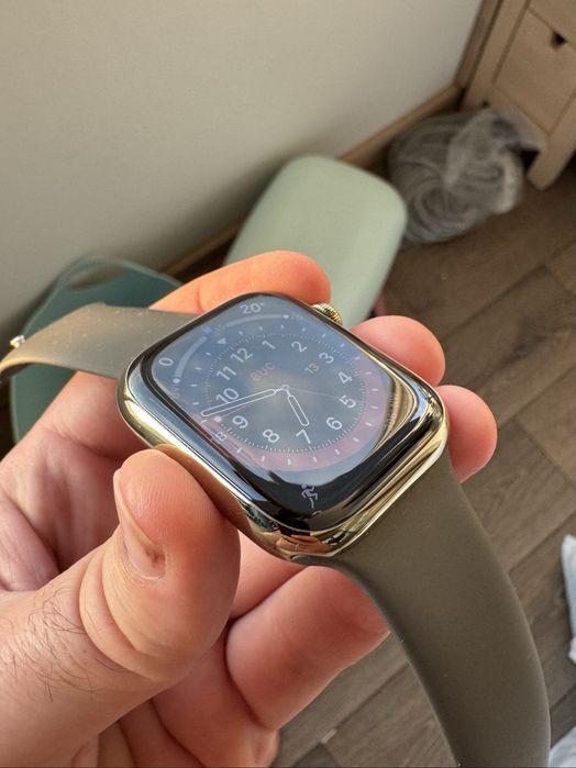 Apple Watch 9 45mm gold