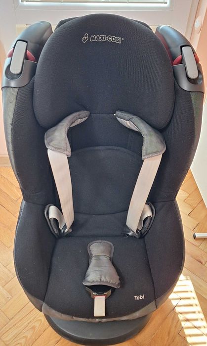 столче за кола Maxi Cosi Tobi