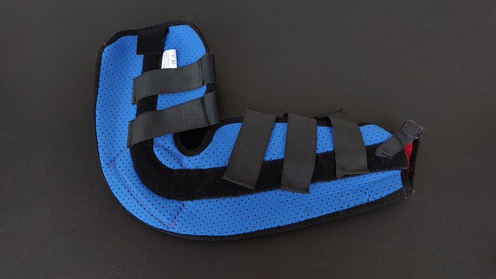 orteza atela pentru cot post operat bandaj brat mana dreapta fracturi