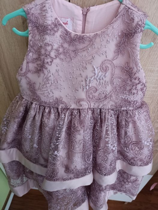 Дантелена детска рокличка