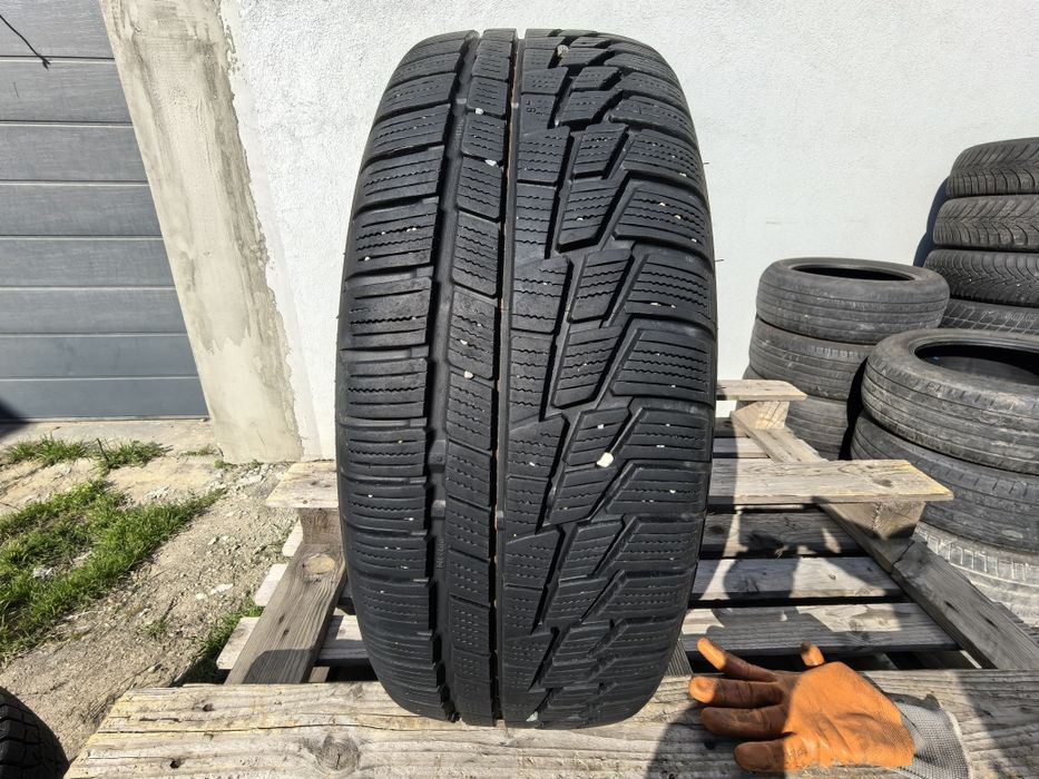 215/60/16 Нокиан ДОТ 2010 г - Само 1 брой гума