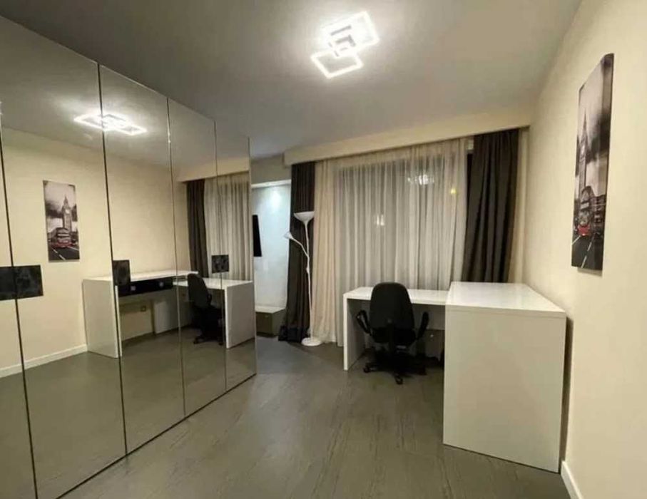 Дава се под наем Тристаен апартамент в Пловдив, Старият град - 78 кв.м за 229.5 € - Снимка #3