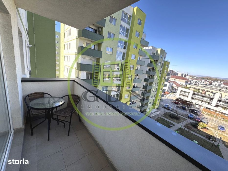 Garsoniera semidecomandata cu bucatarie separata, 39mp + balcon, compl