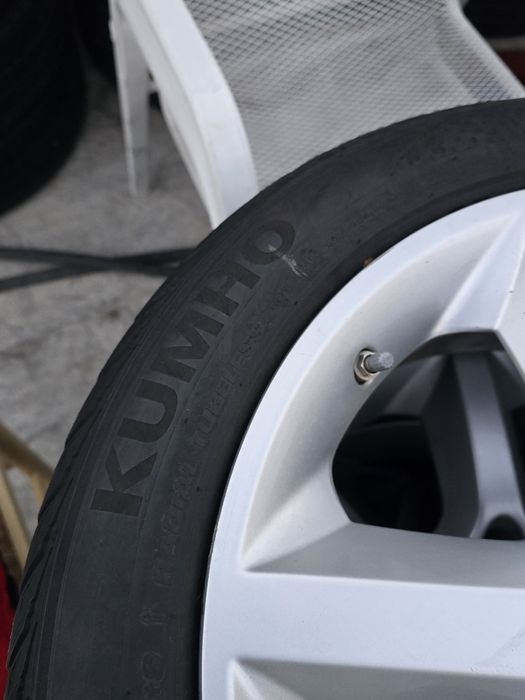 4 Броя 205/50/17 Kumho 2x9,5mm 2x7,5mm
