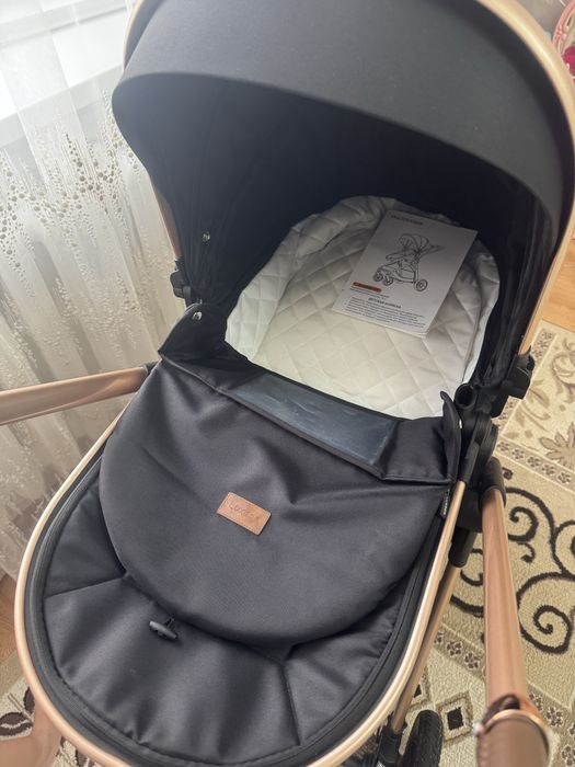 Продам коляску 3 в 1 в идеальном состояние!